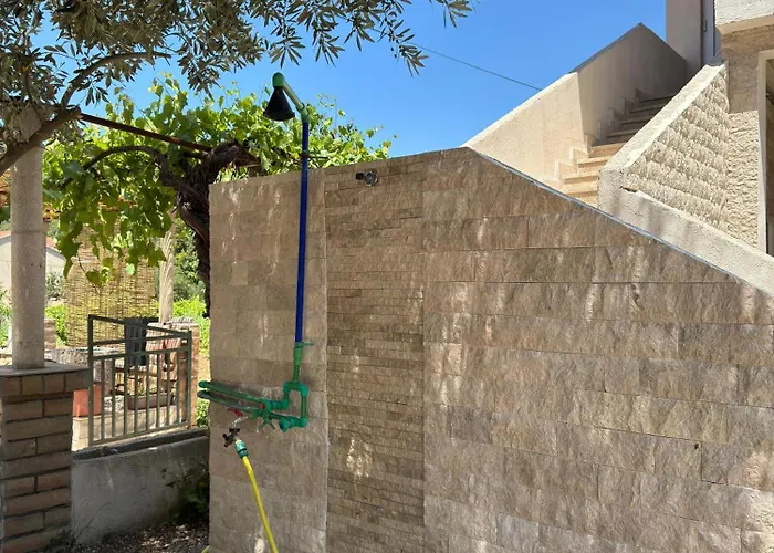 Maslina Appartamento Žuljana